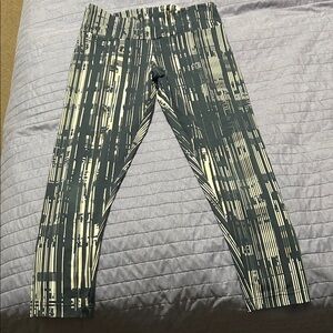 Stylish Women's Patterned Leggings